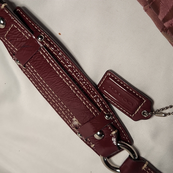 Coach Signature Shoulder Bag - Picture 5 of 7
